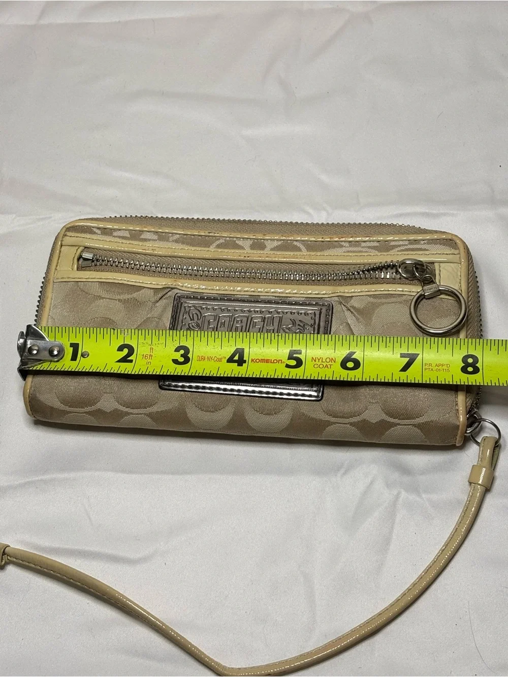 Vintage Coach Beige Signature Poppy Canvas Wristlet wallet